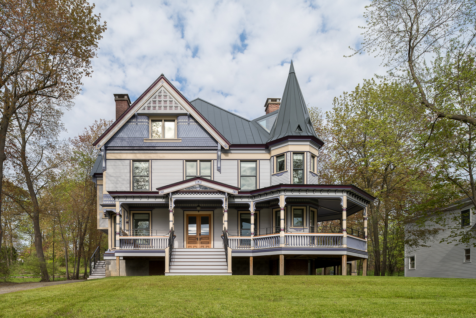 SoberDistrict_Exterior-03